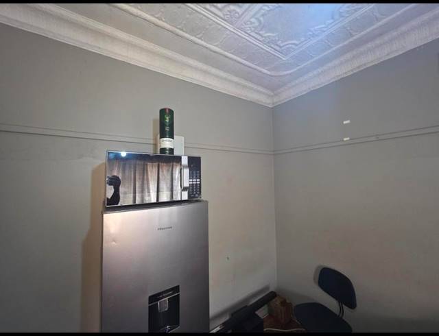 13 BEDROOM HOUSE FOR SALE IN KEMPTON PARK CENTRAL